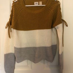 Block colored sweater by Daytrip
